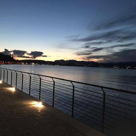 Apartament Doctor House Desenzano Desenzano del Garda Zewnętrze zdjęcie