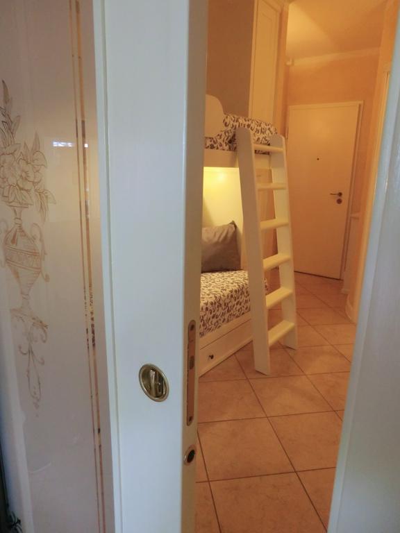 Apartament Doctor House Desenzano Desenzano del Garda Zewnętrze zdjęcie
