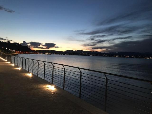 Apartament Doctor House Desenzano Desenzano del Garda Zewnętrze zdjęcie